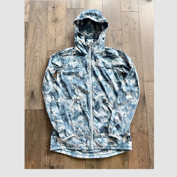 Lululemon Miss Misty II Windbreaker Jacket Size 2 Blue Tie Dye Full Zip Hoodie - Picture 2 of 11